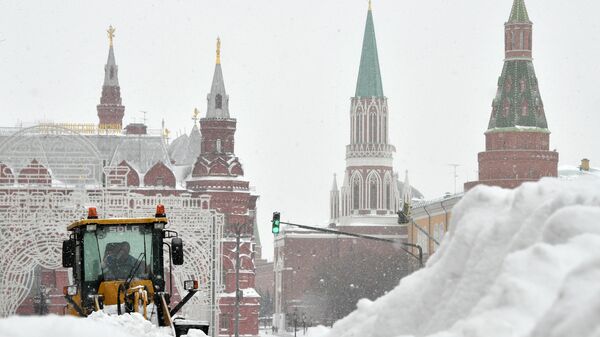 Una fuerte nevada en Moscú, Rusia - Sputnik Mundo
