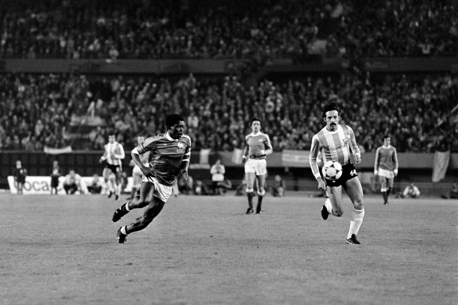 El futbolista argentino Leopoldo Luque durante el del Mundial de 1978 - Sputnik Mundo, 1920, 15.02.2021
