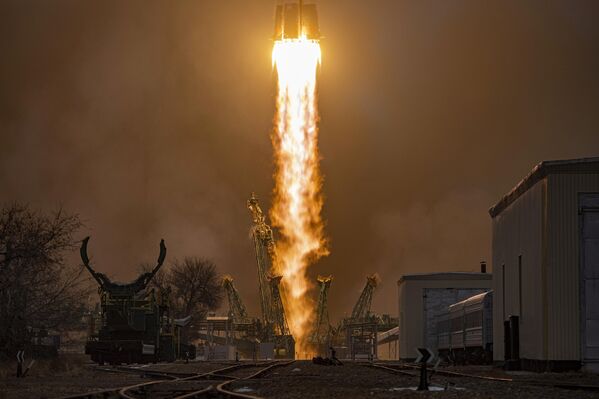 Así se vio el lanzamiento del Soyuz-2.1a con la nave de carga Progress MS-16 desde el cosmódromo de Baikonur.  - Sputnik Mundo