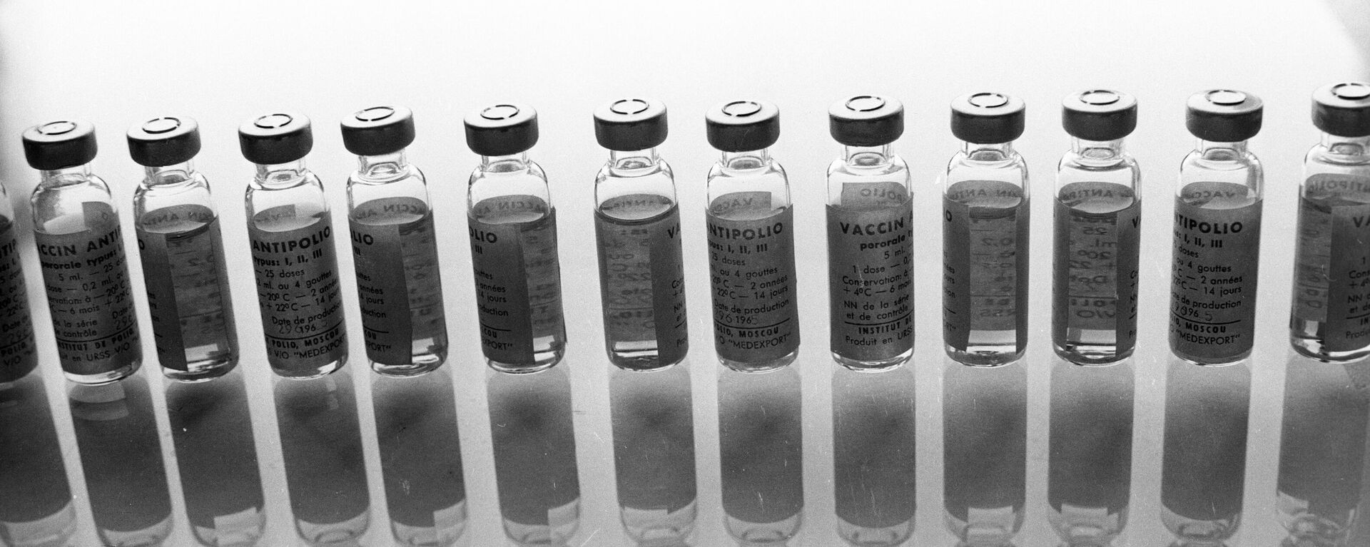 Unos viales de la vacuna contra poliomielitis - Sputnik Mundo, 1920, 22.02.2021