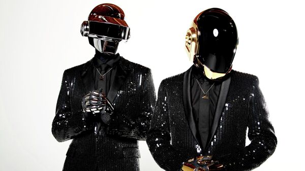 El grupo musical francés Daft Punk en 2013 - Sputnik Mundo