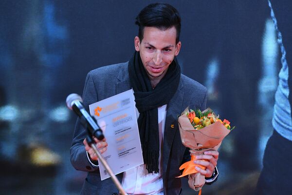 El español Luis Tato, ganador del Gran Premio del certamen - Sputnik Mundo