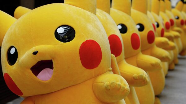 Numerosas personas disfrazadas de Pikachu en un evento en Yokohama, Japón - Sputnik Mundo