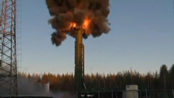 Ubicado en la región de Arjánguelsk, el cosmódromo es el más septentrional del planeta.En la foto: lanzamiento de prueba del misil balístico Yars desde el cosmódromo de Plesetsk - Sputnik Mundo