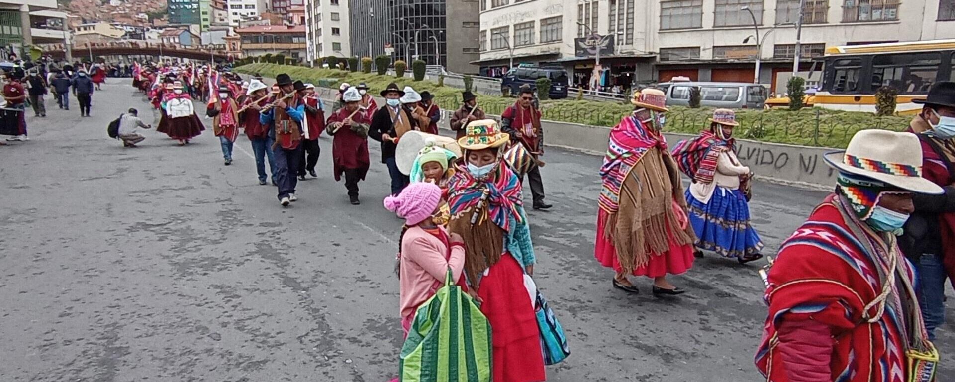 Indígenas y campesinos marchan en La Paz, Bolivia - Sputnik Mundo, 1920, 11.10.2022