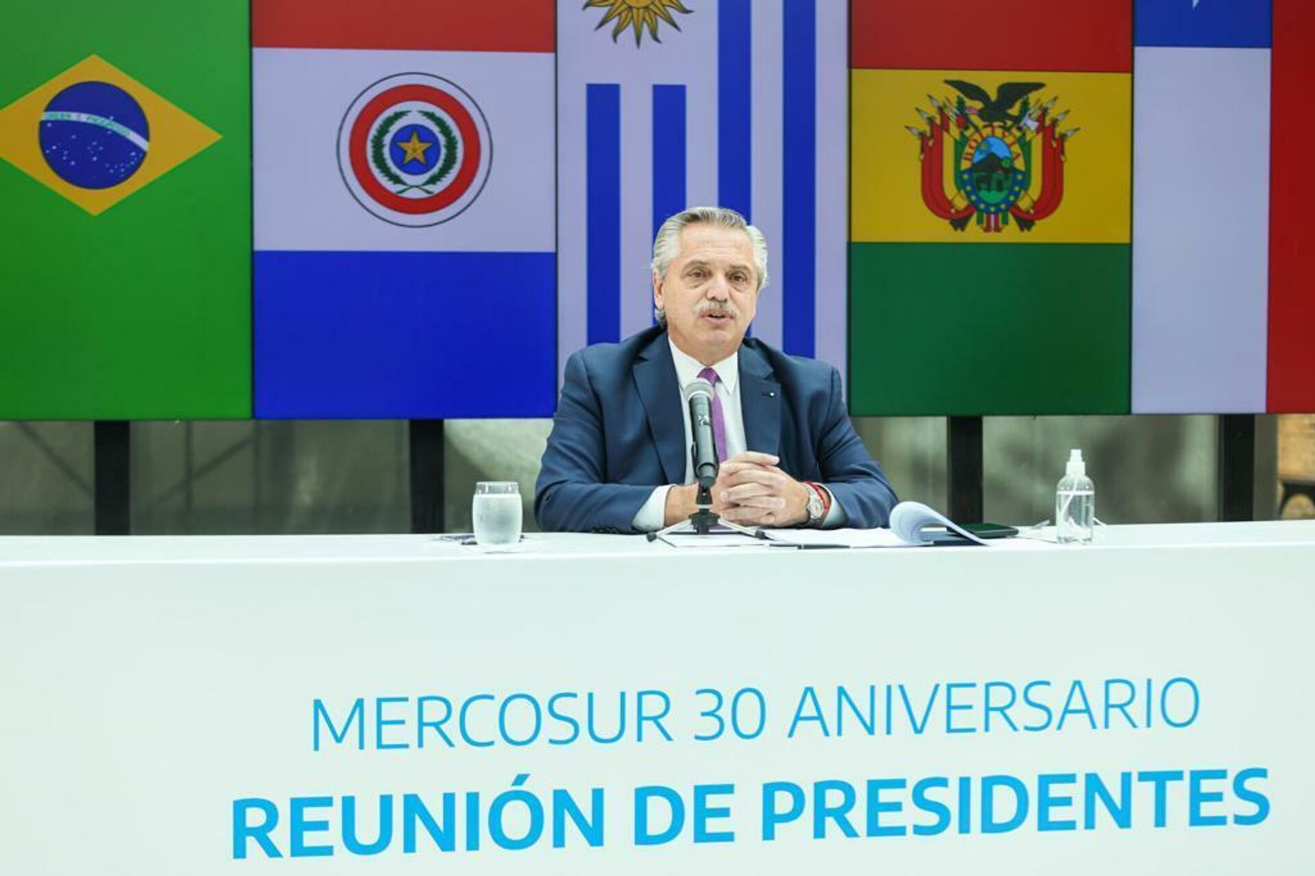 Alberto Fernández, el presidente argentino, durante una reunión virtual para conmemorar el 30 aniversario del Mercosur - Sputnik Mundo, 1920, 26.03.2021