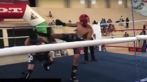 Un luchador de kickboxing ecuatoriano fallece tras ser noqueado de una patada - Sputnik Mundo