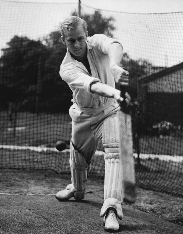 Felipe juega al cricket (31 de julio de 1947). - Sputnik Mundo
