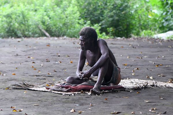 Otro miembro en la aldea de Yakel en Vanuatu, el 12 de abril de 2021. - Sputnik Mundo