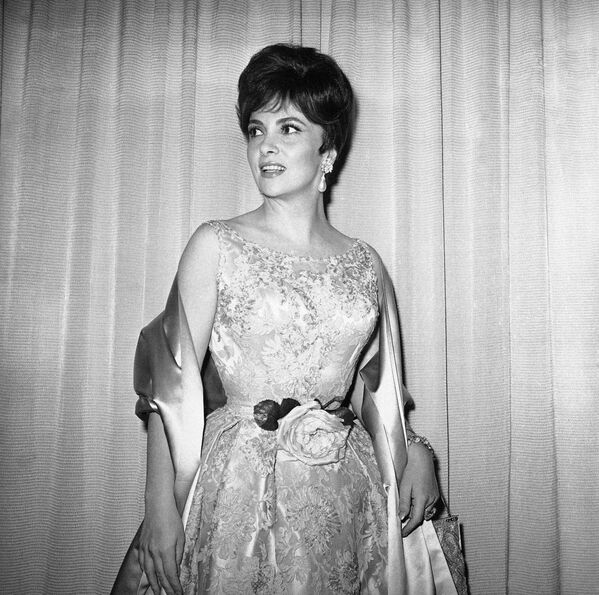 La actriz italiana Gina Lollobrigida en los Premios de la Academia, 1961 - Sputnik Mundo