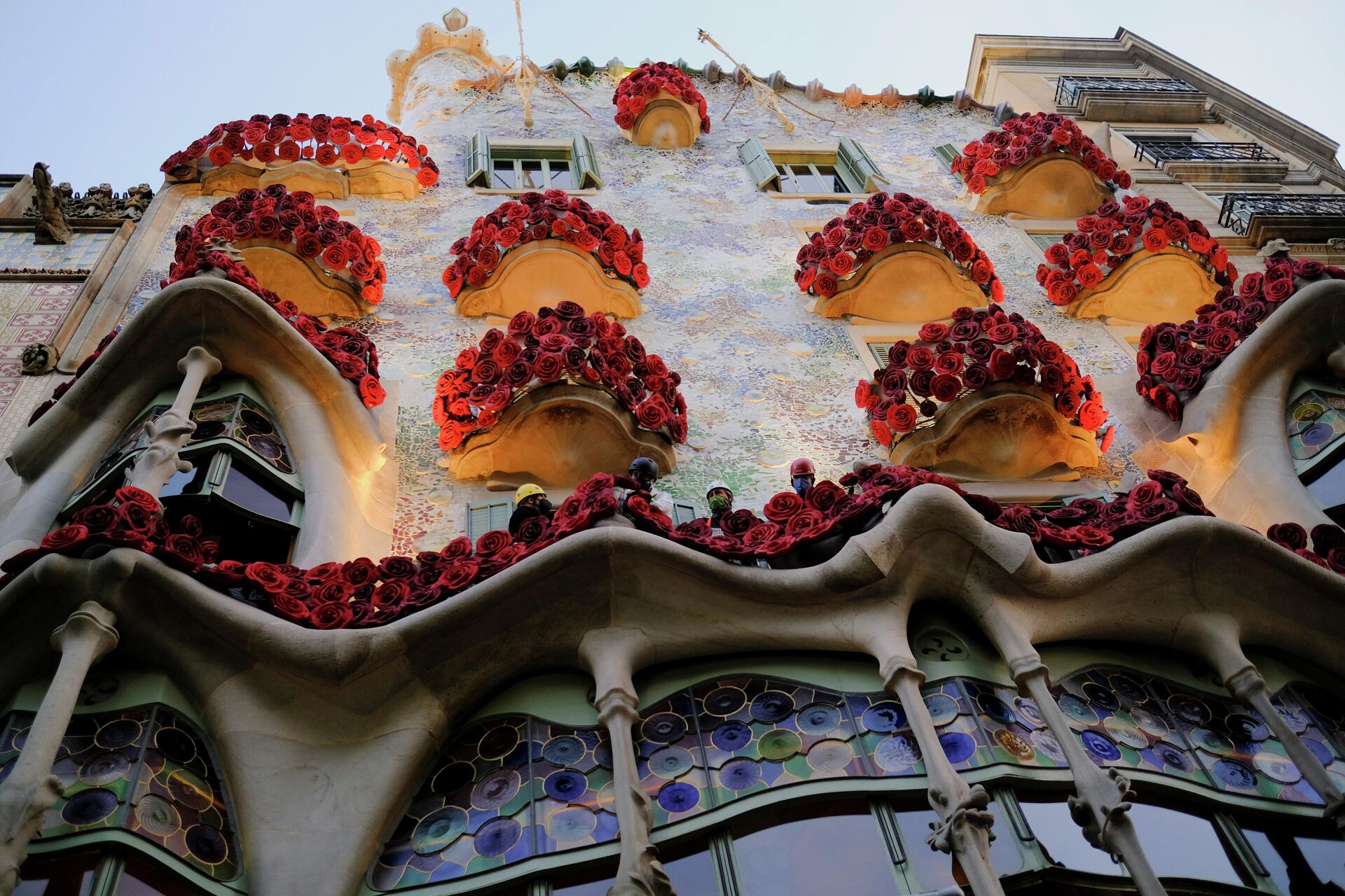 Casa Batlló decorada para la fiesta de Sant Jordi - Sputnik Mundo, 1920, 23.04.2021