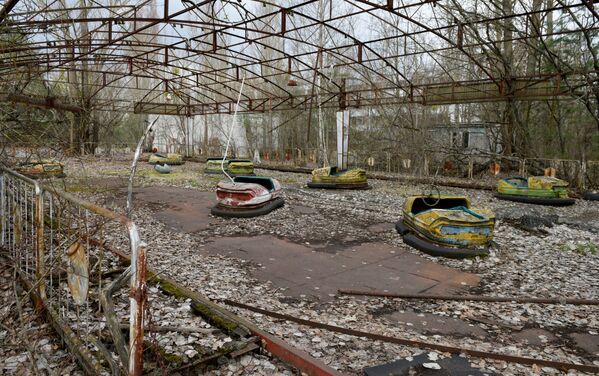 Un parque de atracciones abandonado en Chernóbil. - Sputnik Mundo