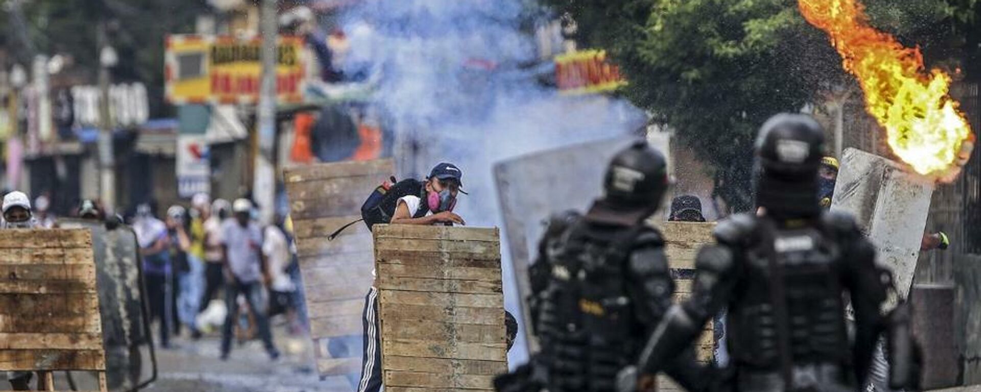 Disturbios contra la reforma tributaria en Cali (Colombia), el 29 de abril del 2021 - Sputnik Mundo, 1920, 30.04.2021