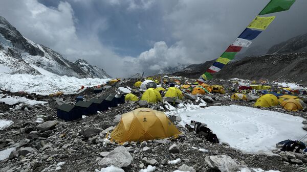 Campamento de ascenso al Everest - Sputnik Mundo