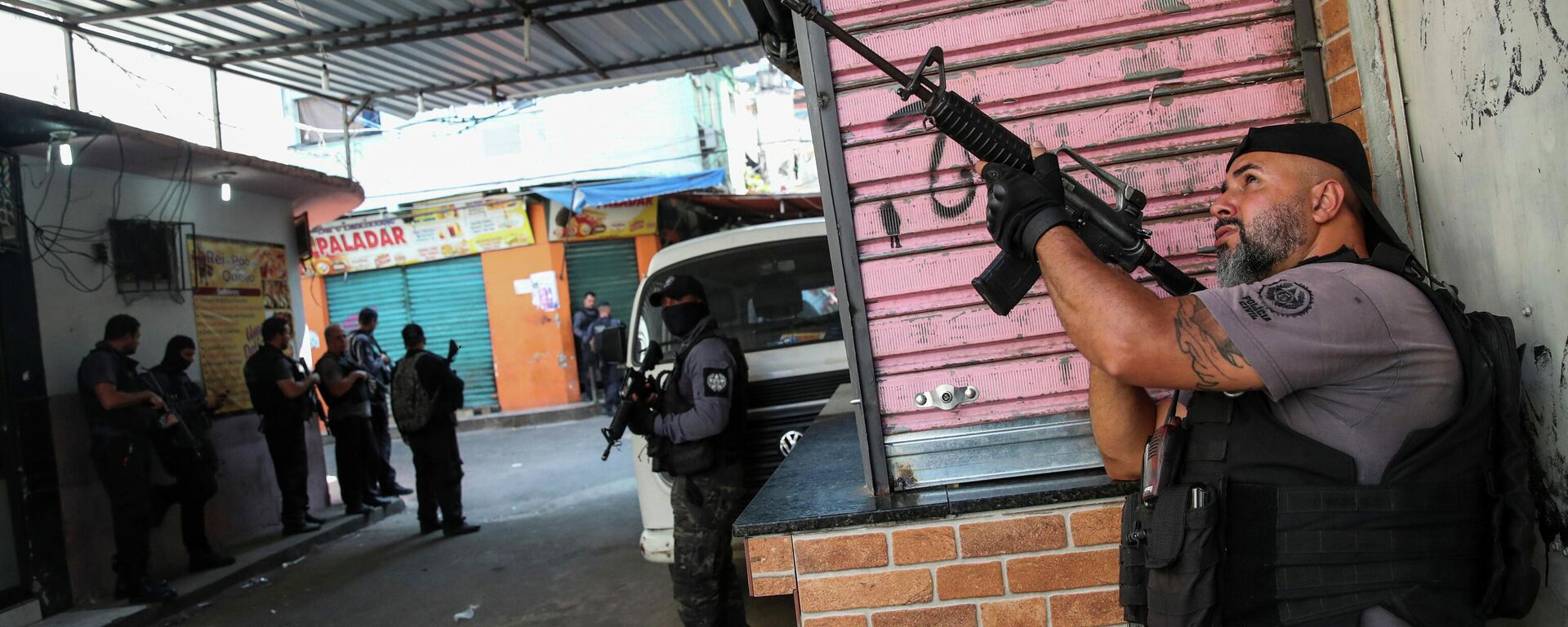 Policía de Río en favela - Sputnik Mundo, 1920, 06.05.2021