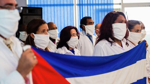 Médicos cubanos en Martinica - Sputnik Mundo