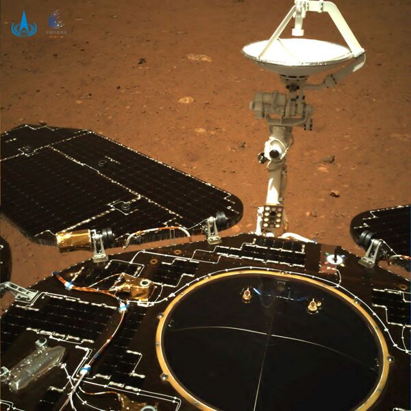 Una imagen de Marte tomada por el rover Zhurong en el marco de la misión Tianwen-1. - Sputnik Mundo