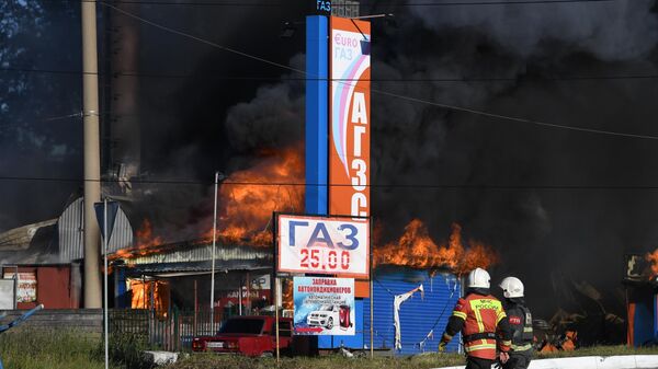El incendio en una gasolinera de Novosibirsk - Sputnik Mundo