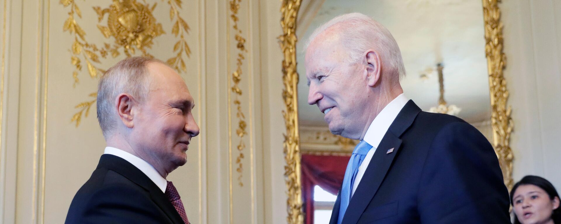 Vladímir Putin, presidente de Rusia, y Joe Biden, presidente de EEUU - Sputnik Mundo, 1920, 16.06.2021