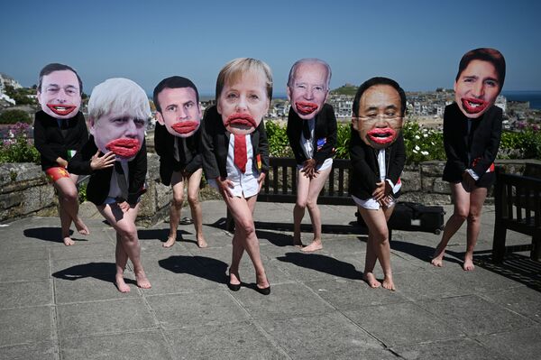 Los activistas medioambientales del grupo Rebelión contra la Extinción (&#x27;Extinction Rebellion&#x27;) salieron a protestar durante la cumbre del G7 en St Ives, Cornualles, Reino Unido. - Sputnik Mundo