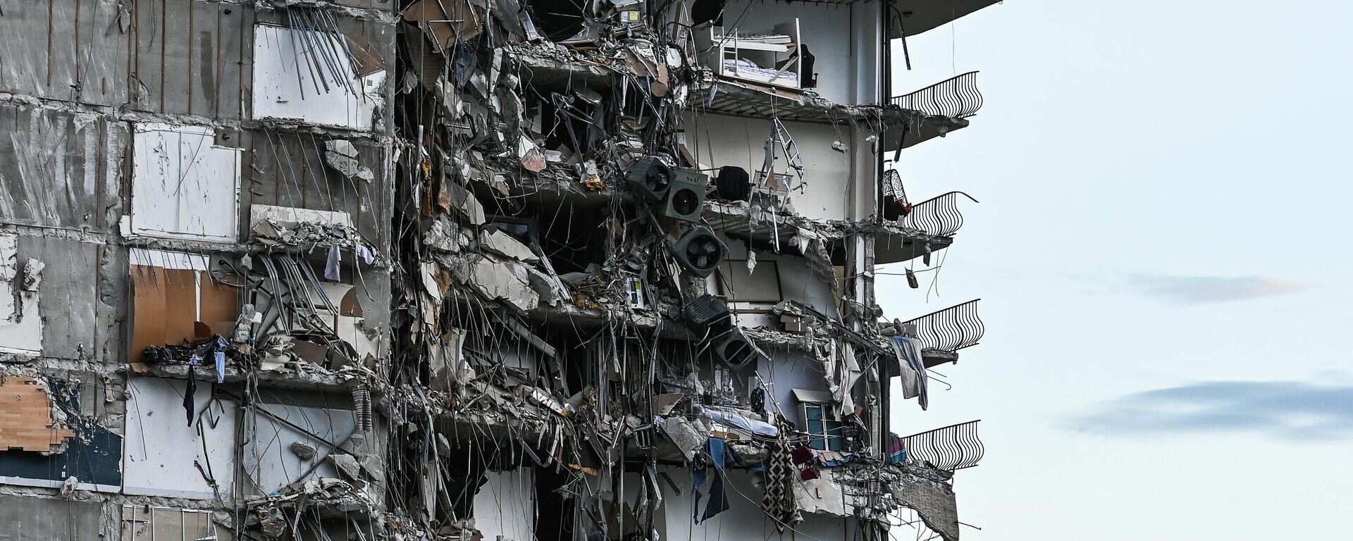 Parte del condominio colapsado en Miami el 24 de junio, 2021 - Sputnik Mundo, 1920, 01.07.2021