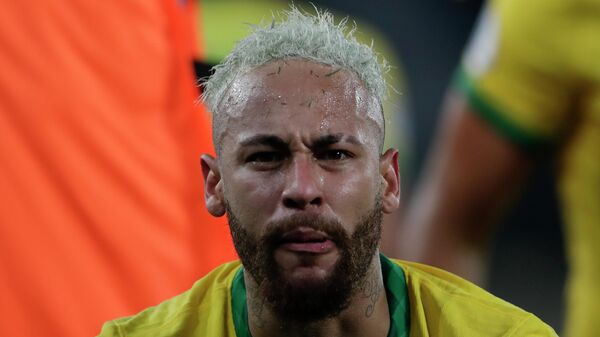 El futbolista brasileño Neymar celebra un gol durante la Copa América 2021 - Sputnik Mundo