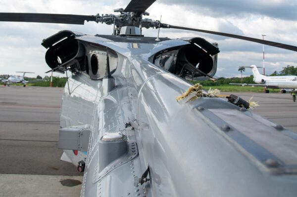 El helicóptero del presidente de Colombia, Iván Duque, tras el ataque - Sputnik Mundo