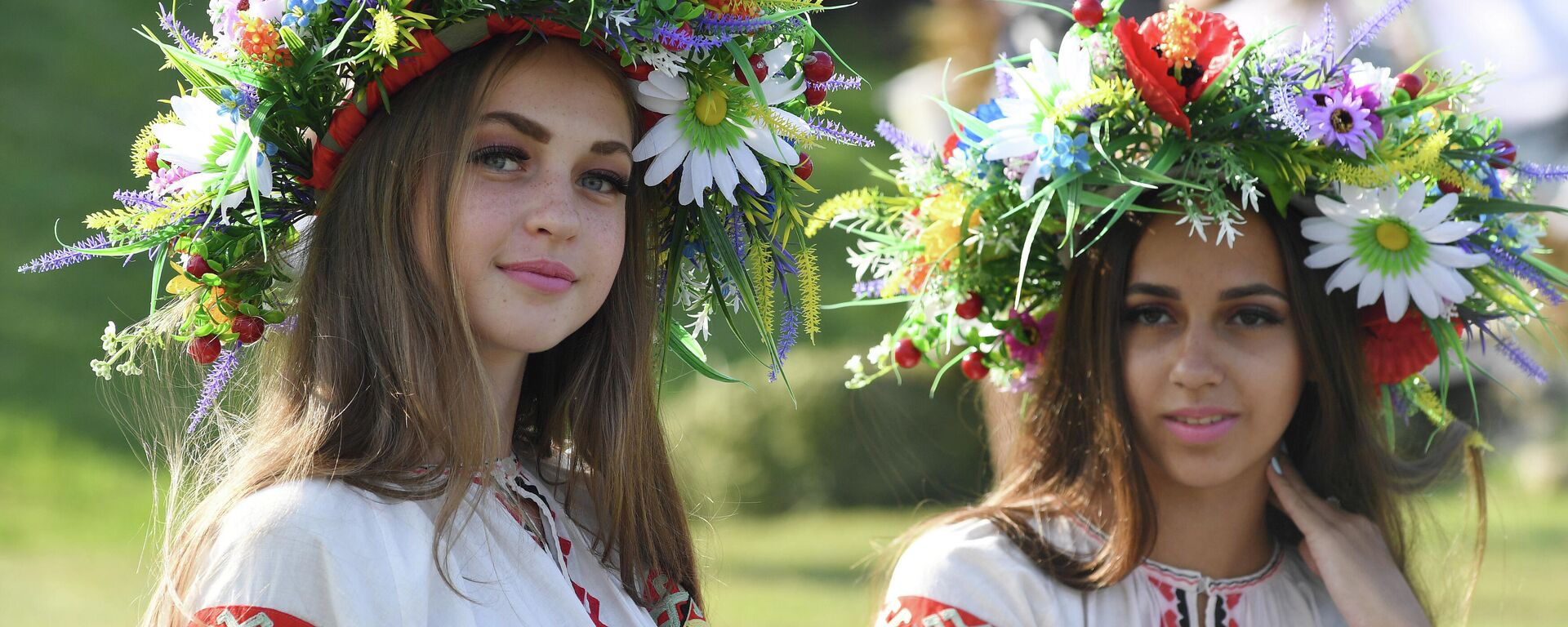 Unas chicas ucranianas (imagen referencial) - Sputnik Mundo, 1920, 01.07.2021