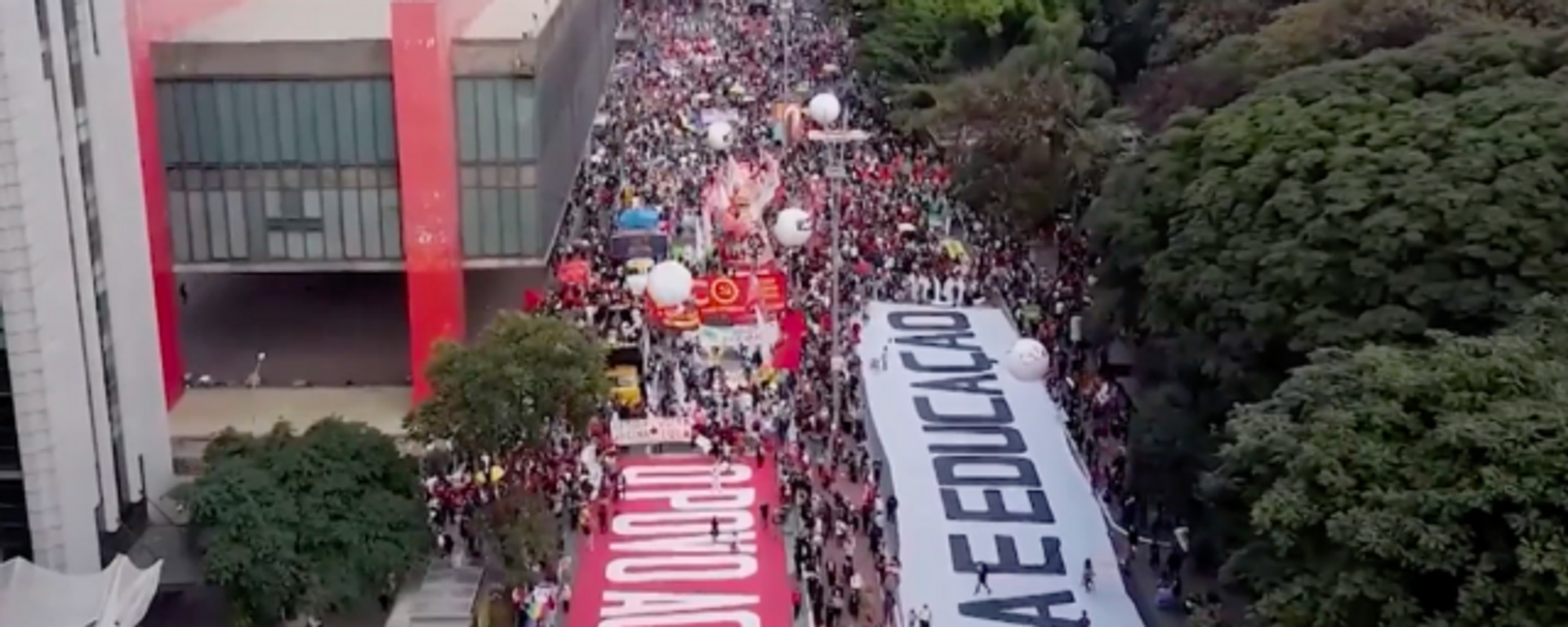¡Fuera Bolsonaro!: miles de brasileños piden la destitución del presidente - Sputnik Mundo, 1920, 04.07.2021