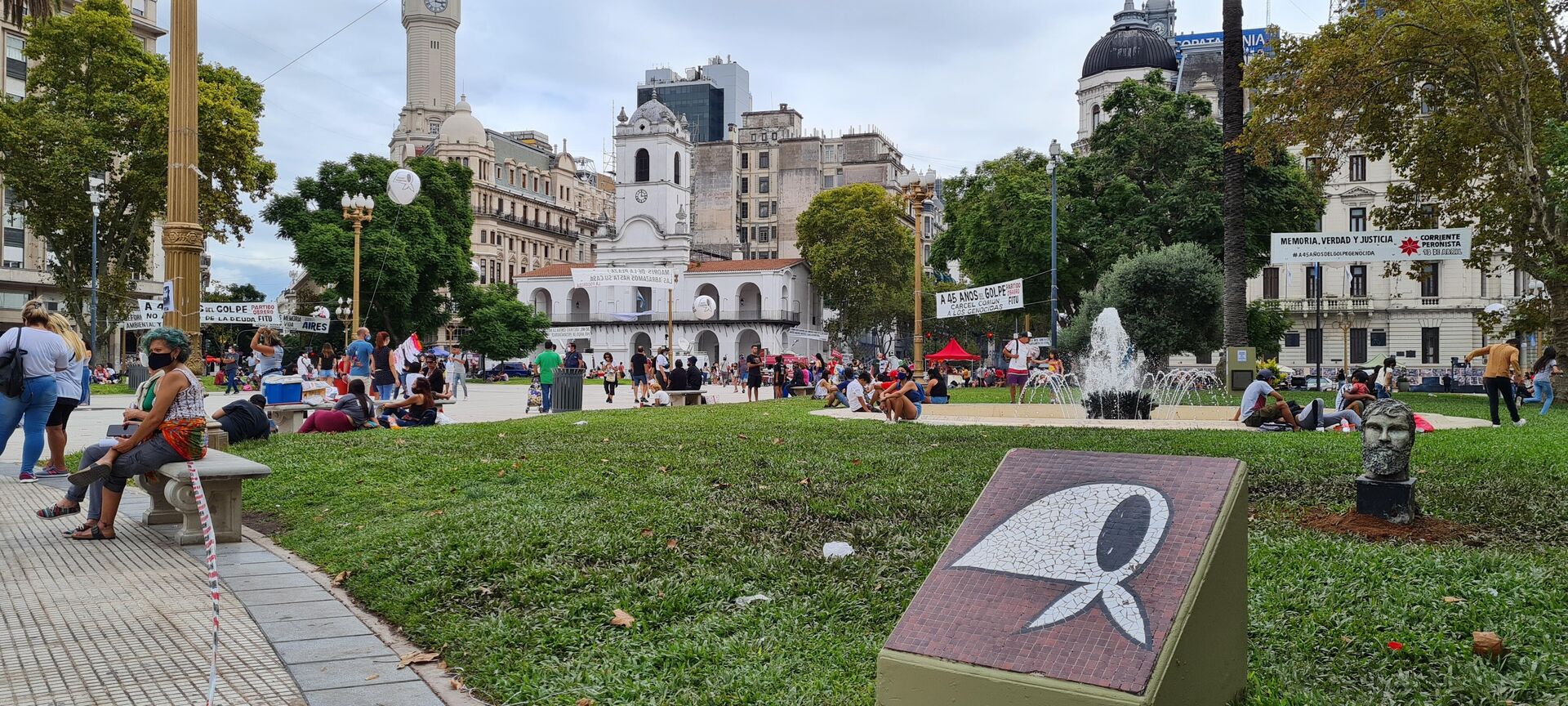 El microcentro incluye los alrededores de la Plaza de Mayo, sede de la administración pública nacional - Sputnik Mundo, 1920, 16.07.2021