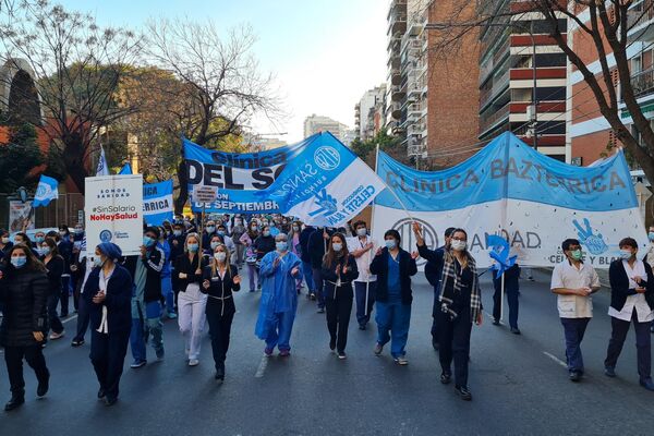 Protestas de trabajadores de la salud en Argentina - Sputnik Mundo