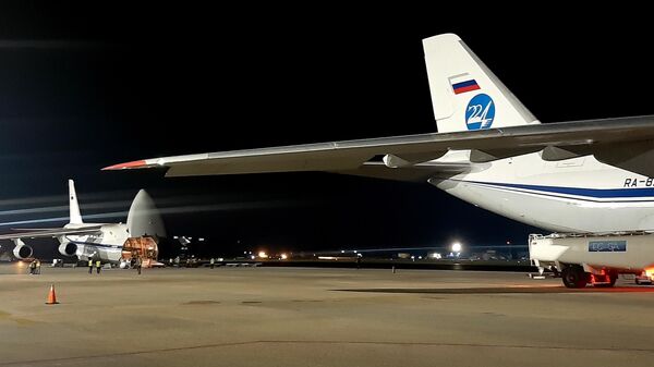 Aviones rusos An-124 Ruslan arriban con cargamento de ayuda humanitaria (Archivo) - Sputnik Mundo