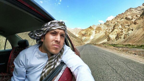 El youtuber mexicano Alex Tienda en Afganistán - Sputnik Mundo