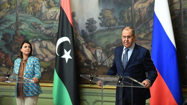 El canciller ruso, Serguéi Lavrov, se reúne con la canciller del Gobierno de Unidad Nacional de Libia, Najla Mangush, en Moscú  - Sputnik Mundo