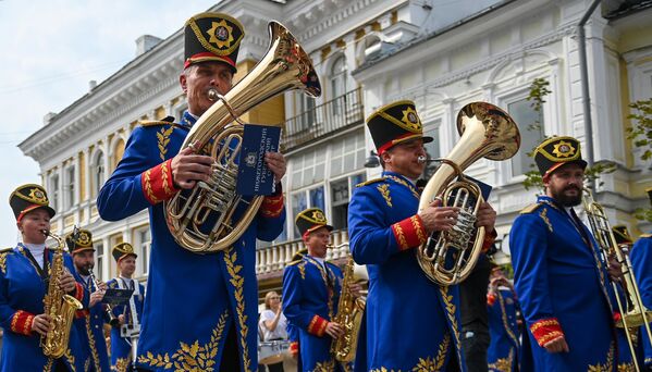 Participantes del festival de orquestas, en el marco de la celebración del 800 aniversario de Nizhni Nóvgorod. - Sputnik Mundo