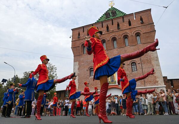 Participantes del festival de orquestas, en el marco de la celebración del 800 aniversario de la ciudad de Nizhni Nóvgorod (Rusia). - Sputnik Mundo