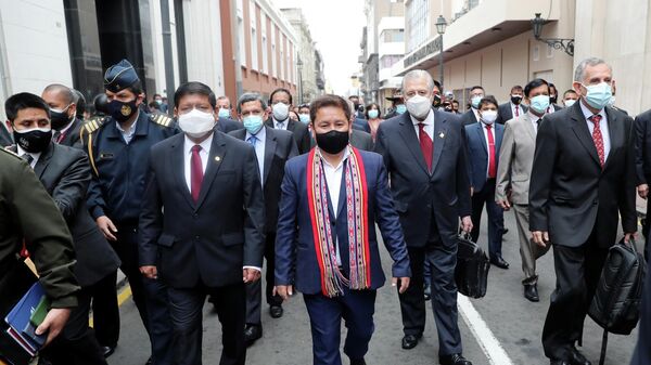 El primer ministro peruano, Guido Bellido, arriba al Congreso - Sputnik Mundo