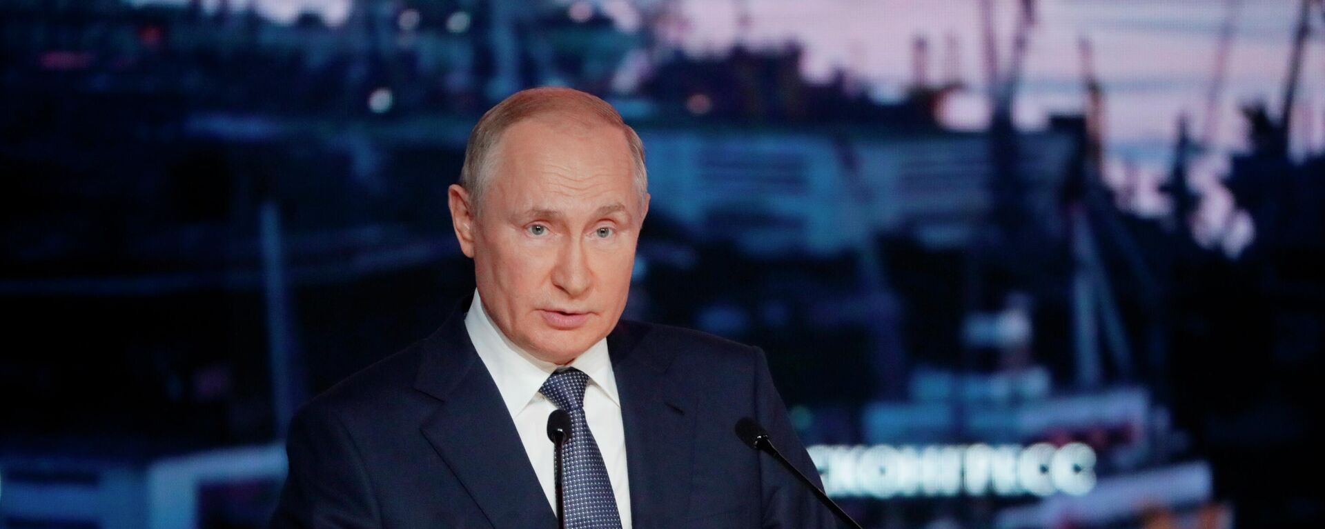 El presidente de Rusia, Vladímir Putin, en el Foro Económico Oriental - Sputnik Mundo, 1920, 03.09.2021
