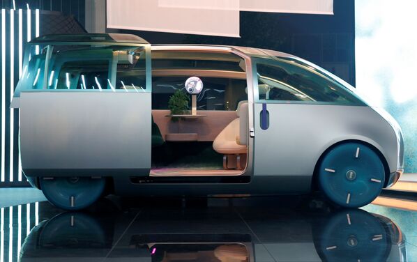 En la ceremonia de apertura de la IAA 2021 también se lucieron coches espaciosos y grandes como el concept car MINI Vision Urbanaut. - Sputnik Mundo