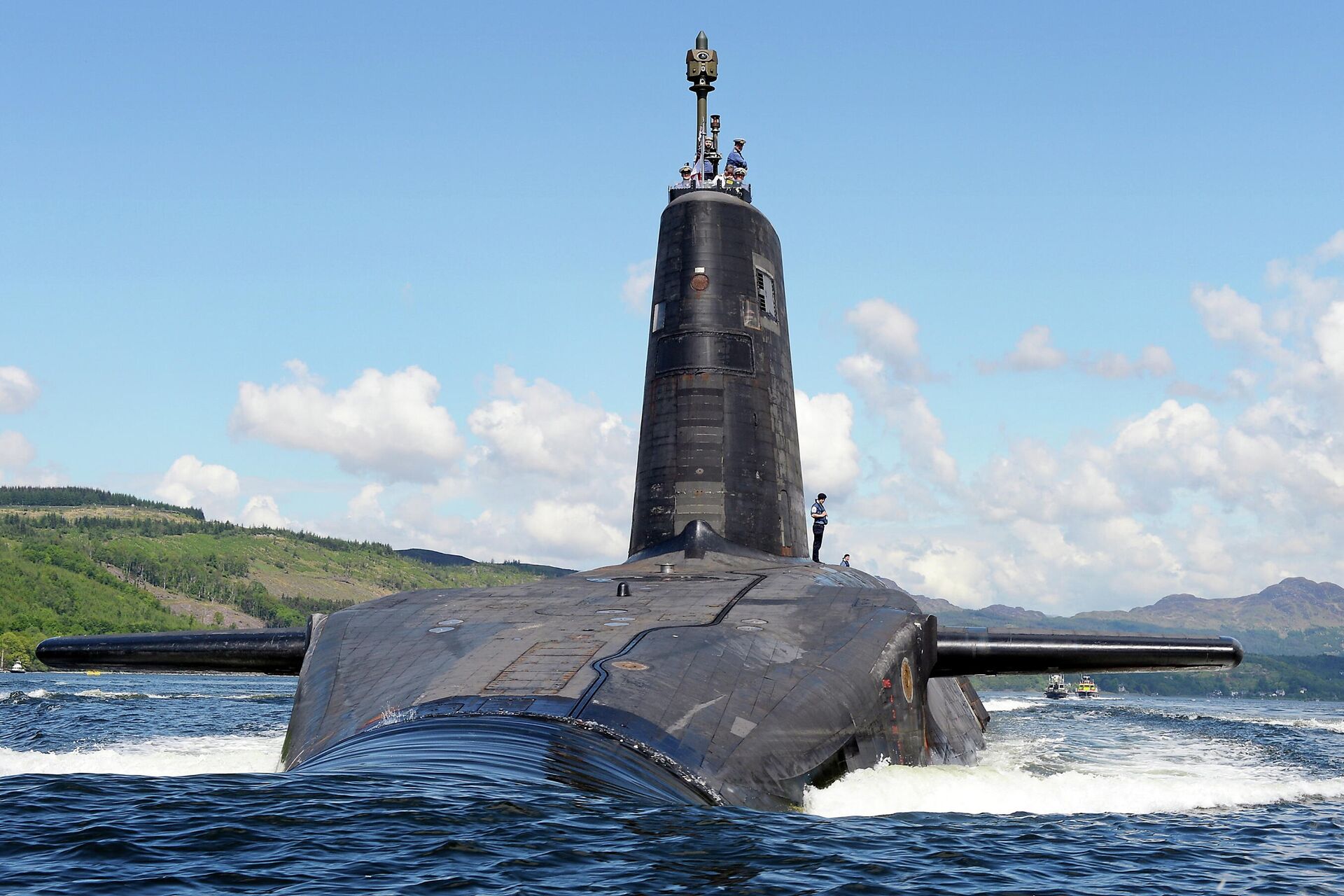 El submarino de la Marina Real británica HMS Victorious, uno de los portadores de misiles nucleares del Reino Unido - Sputnik Mundo, 1920, 13.09.2021