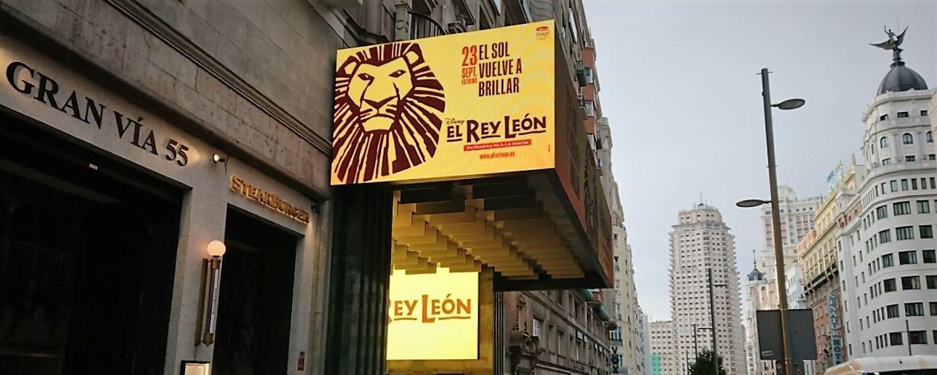 Cartel del musical 'El Rey León' en la Gran Vía de Madrid - Sputnik Mundo, 1920, 14.09.2021