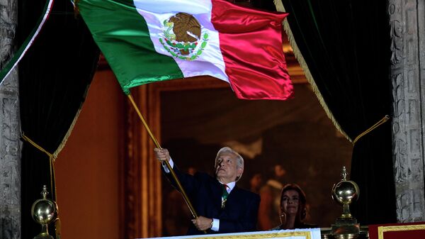 Andrés Manuel López Obrador, presidente de México da el Grito de la Independencia 2021 - Sputnik Mundo