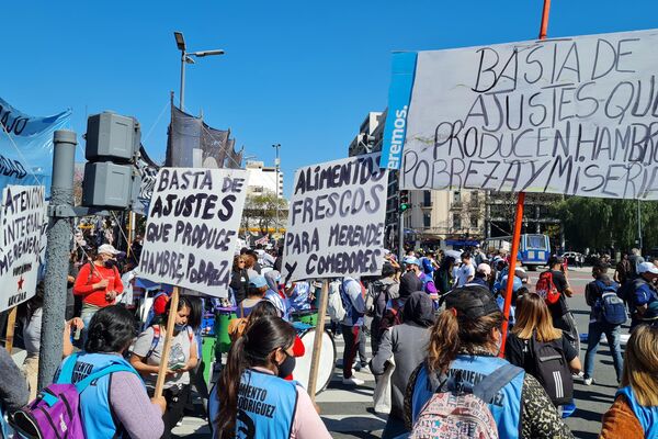 Movimientos de desocupados marchan en Argentina - Sputnik Mundo