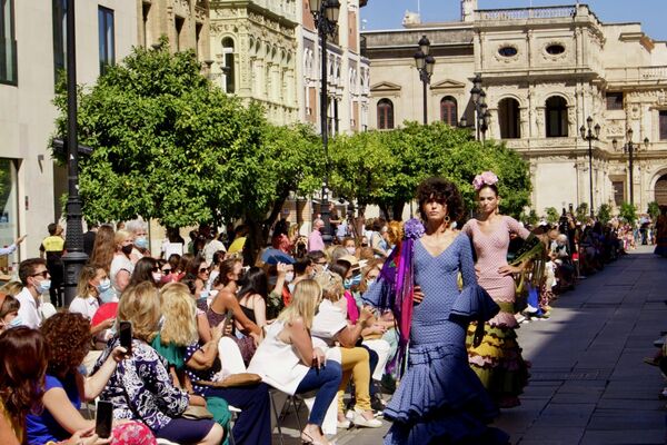 Desfile de Sevilla Flamenca - Sputnik Mundo