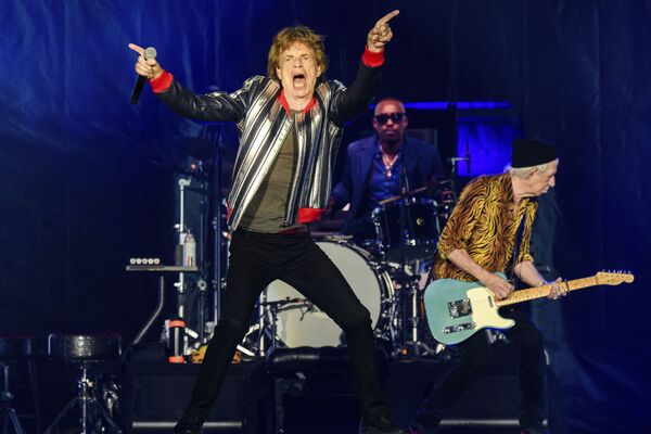 La legendaria banda de rock Rolling Stones actúa durante la gira &#x27;No Filter&#x27; en San Luis. Es su primera gira por Estados Unidos desde la muerte del baterista Charlie Watts. - Sputnik Mundo