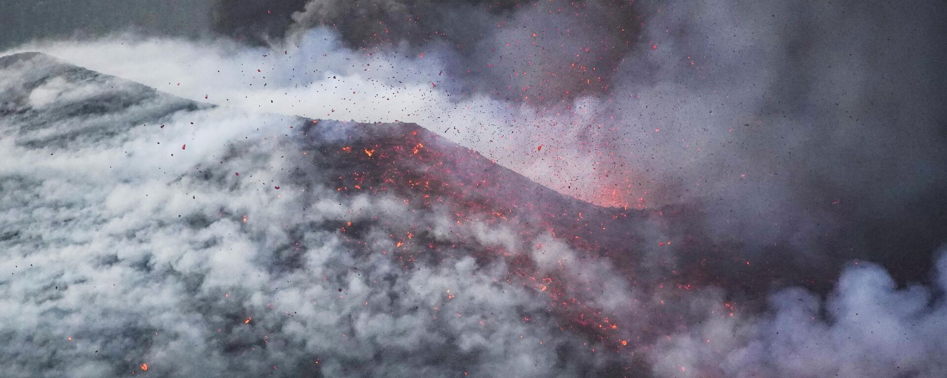 Erupción del volcán en La Palma - Sputnik Mundo, 1920, 02.10.2021