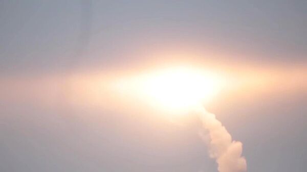 Una prueba del misil hipersónico Tsirkon - Sputnik Mundo