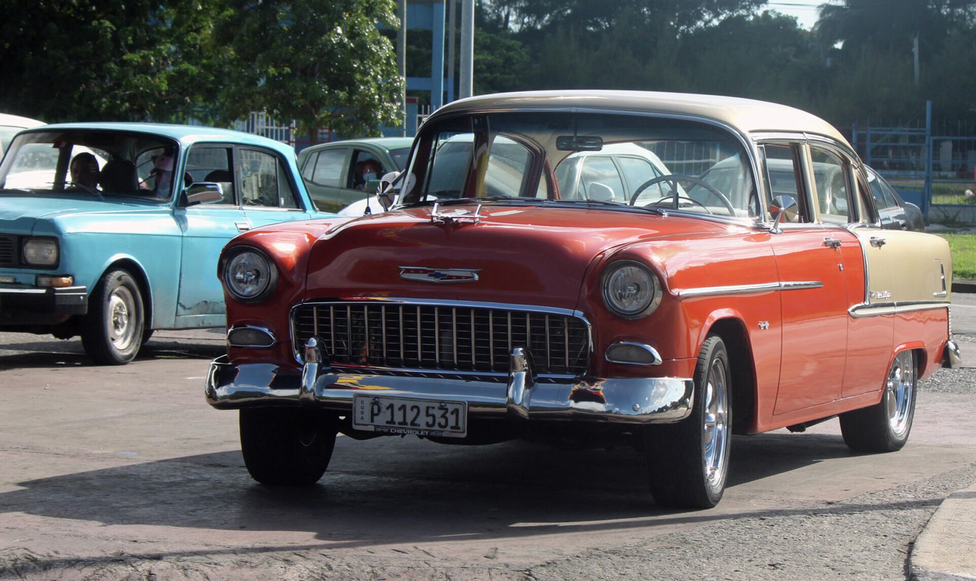 Autos de fabricación estadounidense con más de 65 años de explotación que aun circulan por las calles de Cuba - Sputnik Mundo, 1920, 05.10.2021