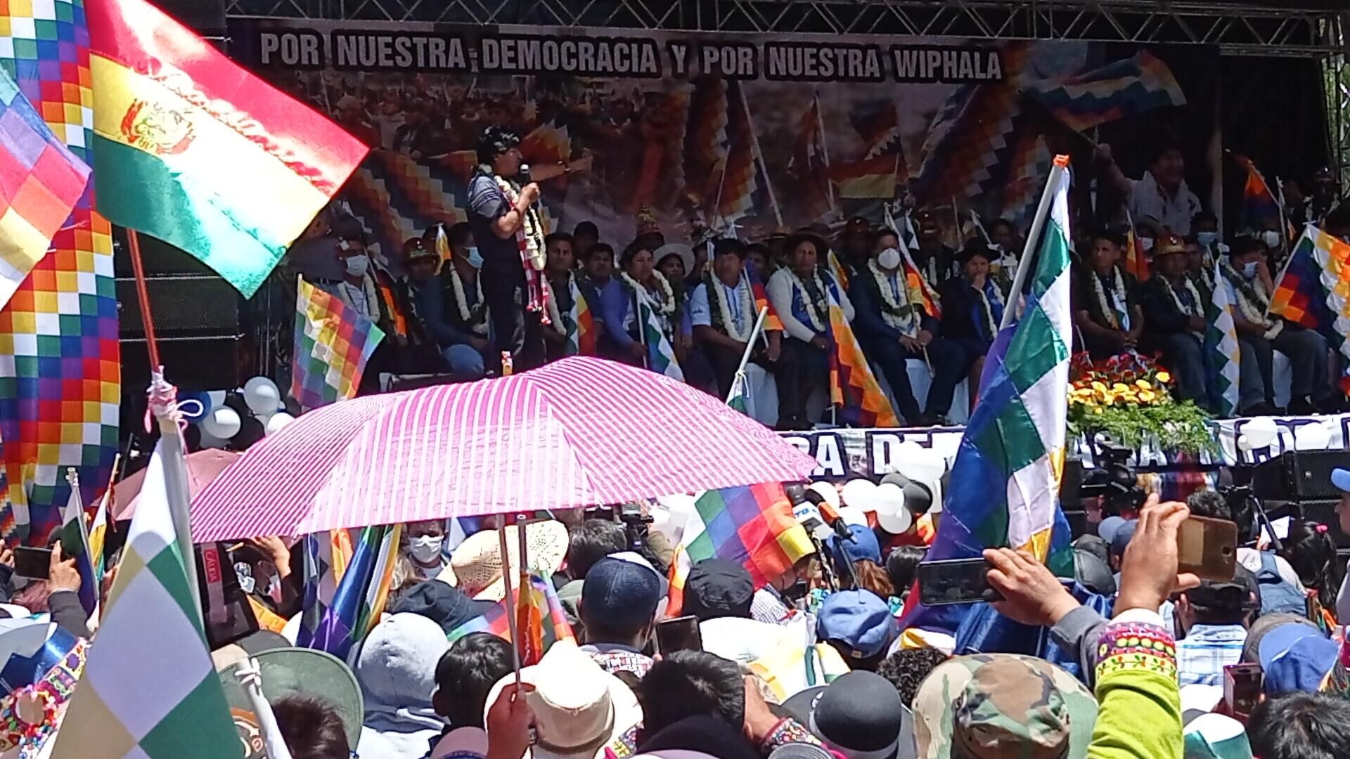 Marcha en defensa de la wiphala en Bolivia - Sputnik Mundo, 1920, 31.12.2021
