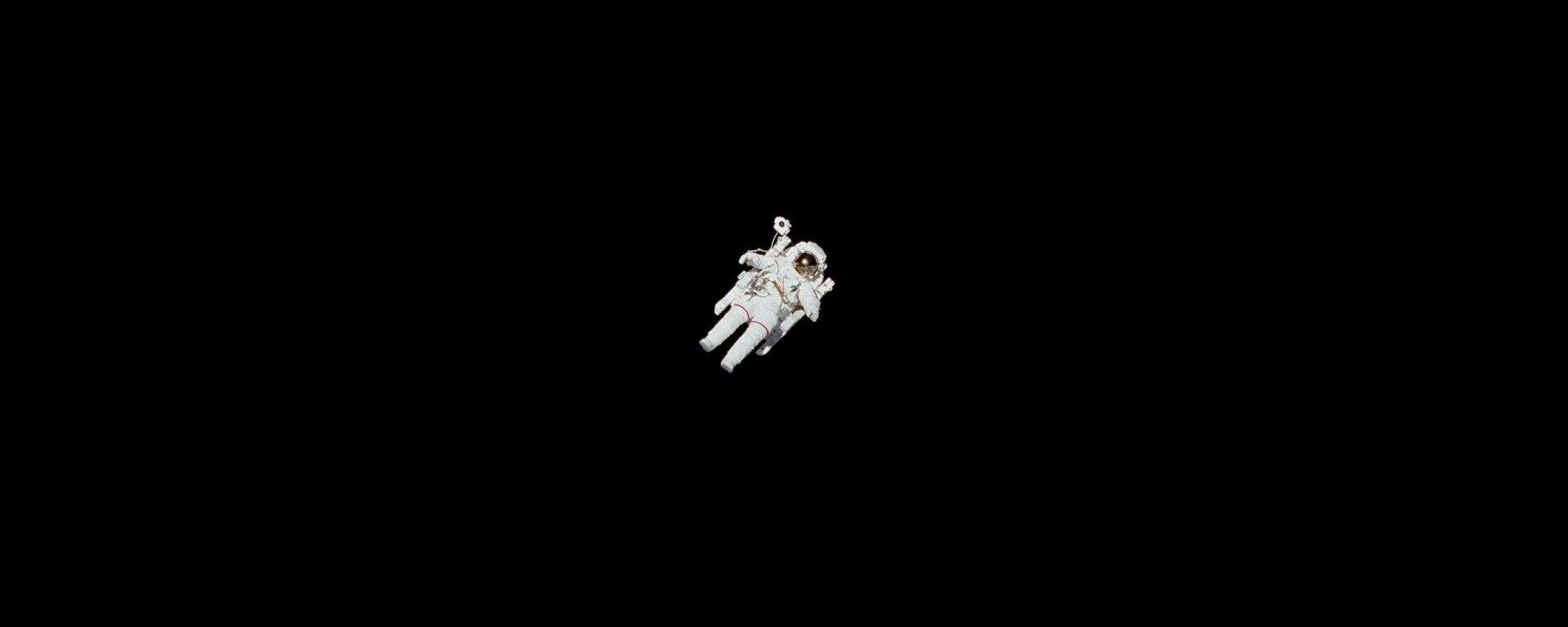 Un astronauta en el Espacio exterior - Sputnik Mundo, 1920, 14.12.2022